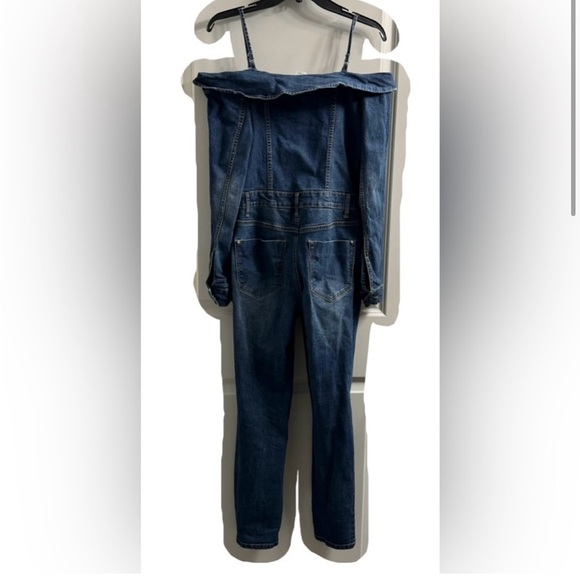 Long sleeve off the shoulder denim romper - Picture 2 of 8